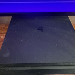 PS4 (used ) With Controller 