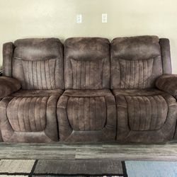 Comfortable Dual Recliner Couch, Brown, 83”x30”, Cupholders, Media Center