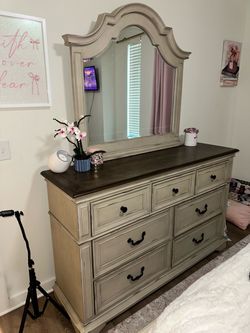 Dresser with mirror