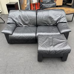 HUKLA German Vintage Black Real Leather Modular Sofa Loveseat with Ottoman Clean and Good Condition