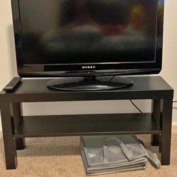 32 Inch Tv With DVD Player And Table