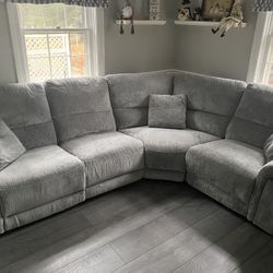 Renegade 4 piece Sectional With Power Recliners