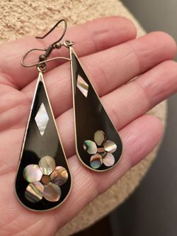 Black Teardrop Abalone Inlay Dangle Earrings