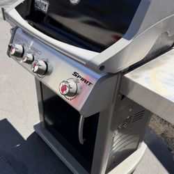 4.  Burner Weber Grill With Full Tank Gas