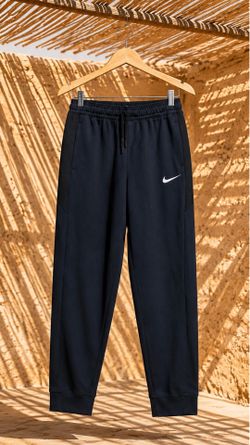 Nike sportswear boy 10-12. Brand new