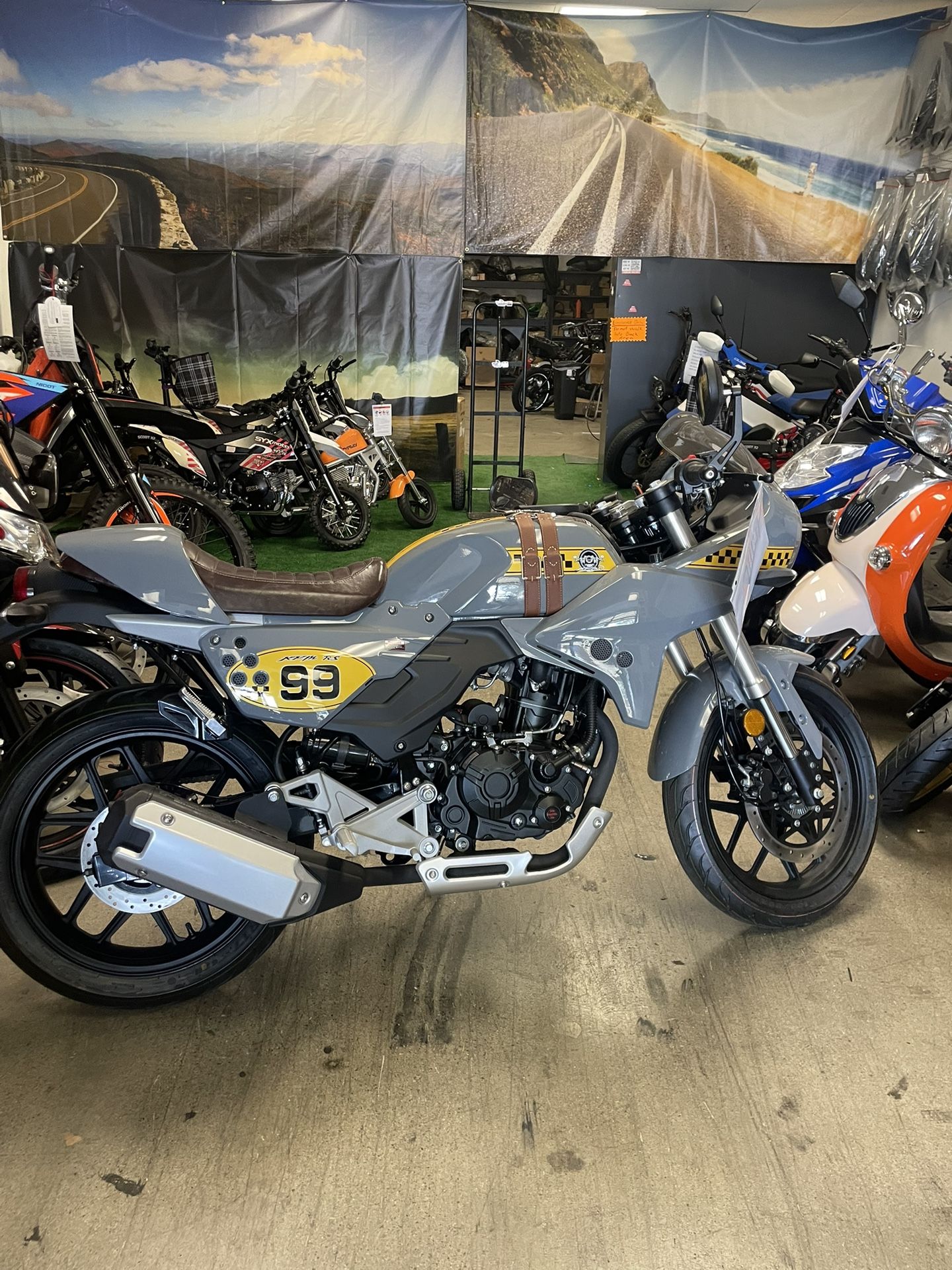 200cc EFI 6 Speed Lifan Bike On Sale At Turbopowersports Com