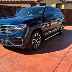 2020   VW Atlas Cross Sport