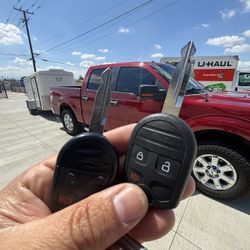 Laves De Autos / Car Keys And Remotes 