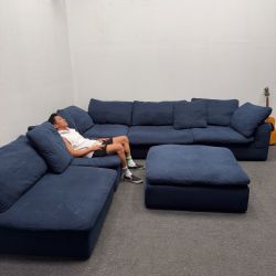 Dream Navy Blue 🔵 6 Pc Cloud Couch - Down Feather - Bob’s Furniture - Half Priced - Can Deliver