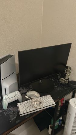 Ps5 slim, can sell each brand for a price, first one person to ask gets a fc25 free