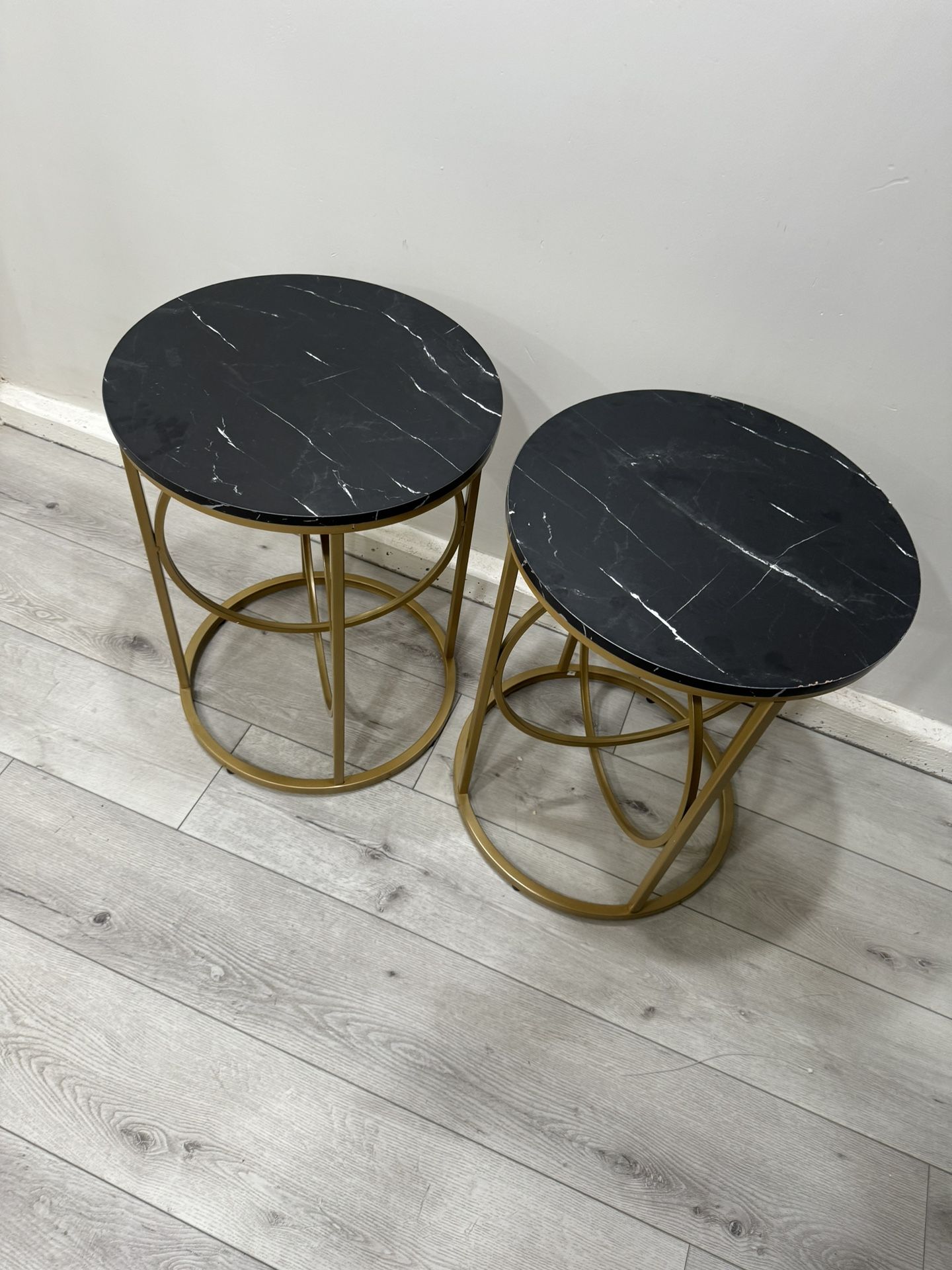 Round End Table, Modern Sofa Side Table with Faux Marble Top New!
