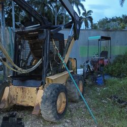 New Holland Lx 885 And Mini Mini Excavator