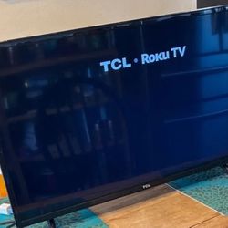TCL 32Class 720P HD LED Roku Smart TV 3 Series