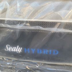New EASTERN KING SEALY POSTERPEDIC Hybrid Mattress