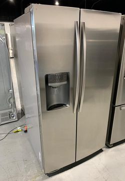 Samsung Side-by-Side Stainless Steel Refrigerator
