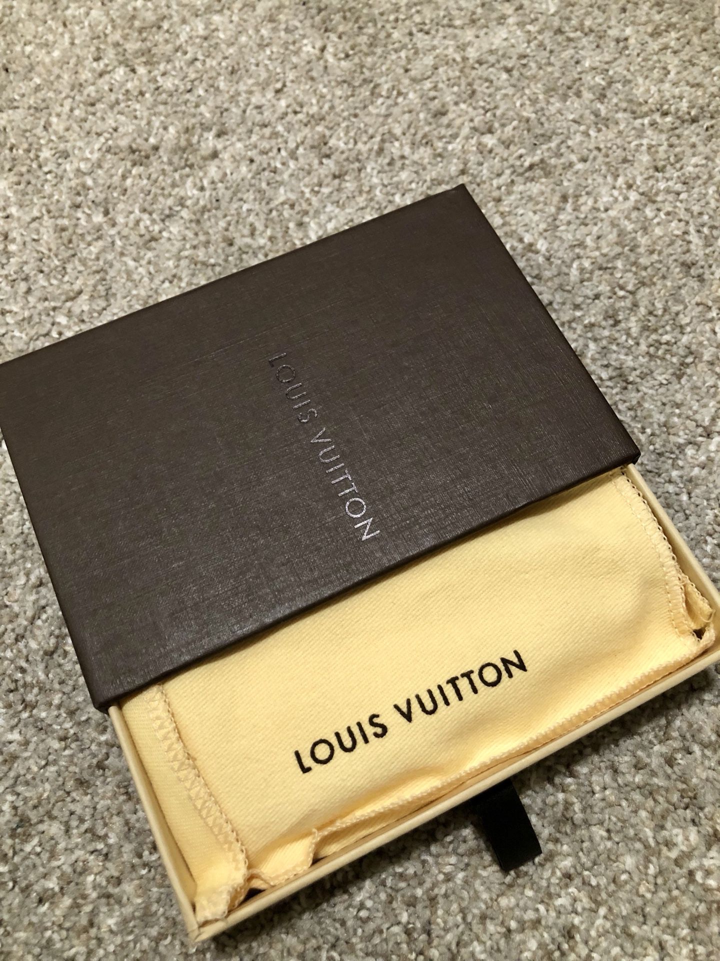 Louis Vuitton Key Fob Pouch for Sale in Bristol, CT - OfferUp