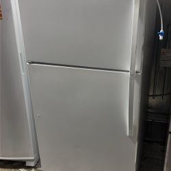 Whirlpool Top Freezer Refrigerator 