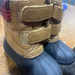 Gap Snow Boots 