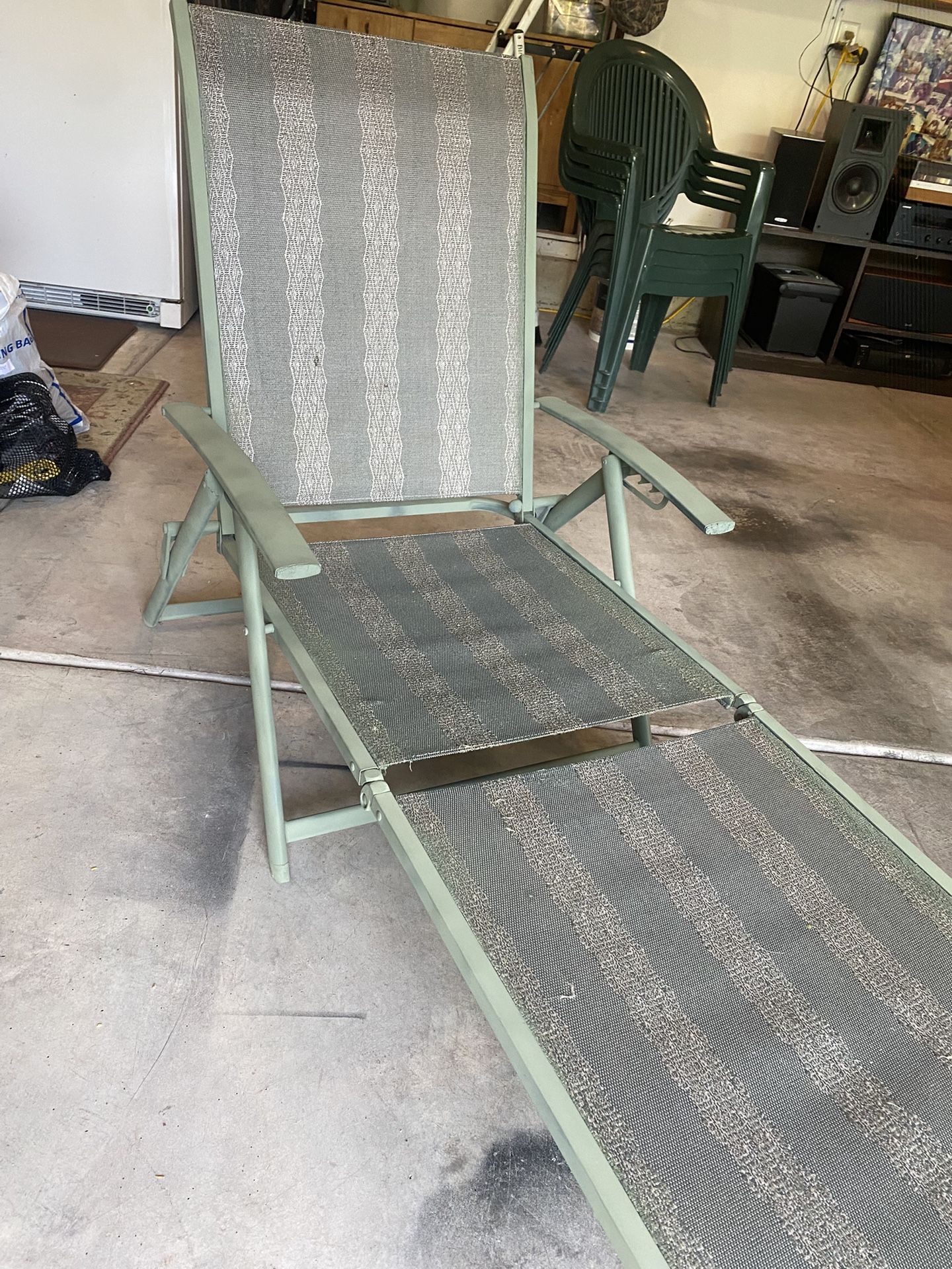 Classic Chaise Lounge