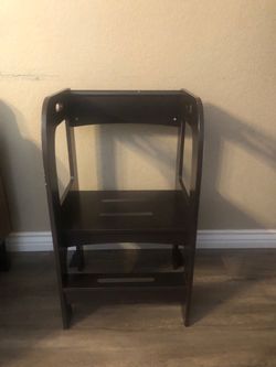 Toddler tower/Kitchen Helper Stool