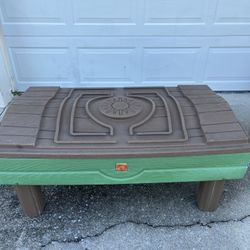 Kids, water and sand table