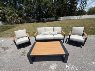 SunVilla Wills 4-Piece Like/New Outdoor Patio Seating Set from Costco