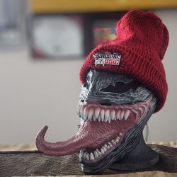 BURGUNDY LONG SYMBIOTIC MUSIC  BEANIE 