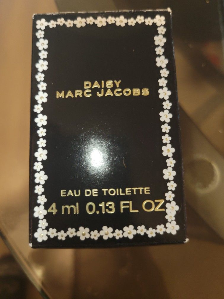 Marc Jacobs Daisy 