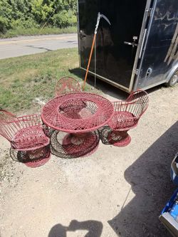 Russell Woodward painted mcm patio table and 3 chairs