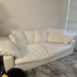 Bundle complete apartment for sale