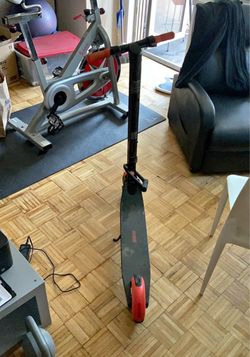 Ninebot KickScooter ES1L Electric Scooter