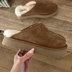 - UGG Discoquette Genuine Shearling Slide Slipper NWOT