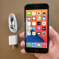 iPhone 8 - UNLOCKED - Like New 