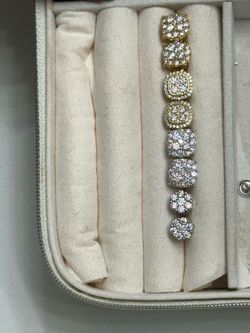 GRA CERTIFIED EARRINGS