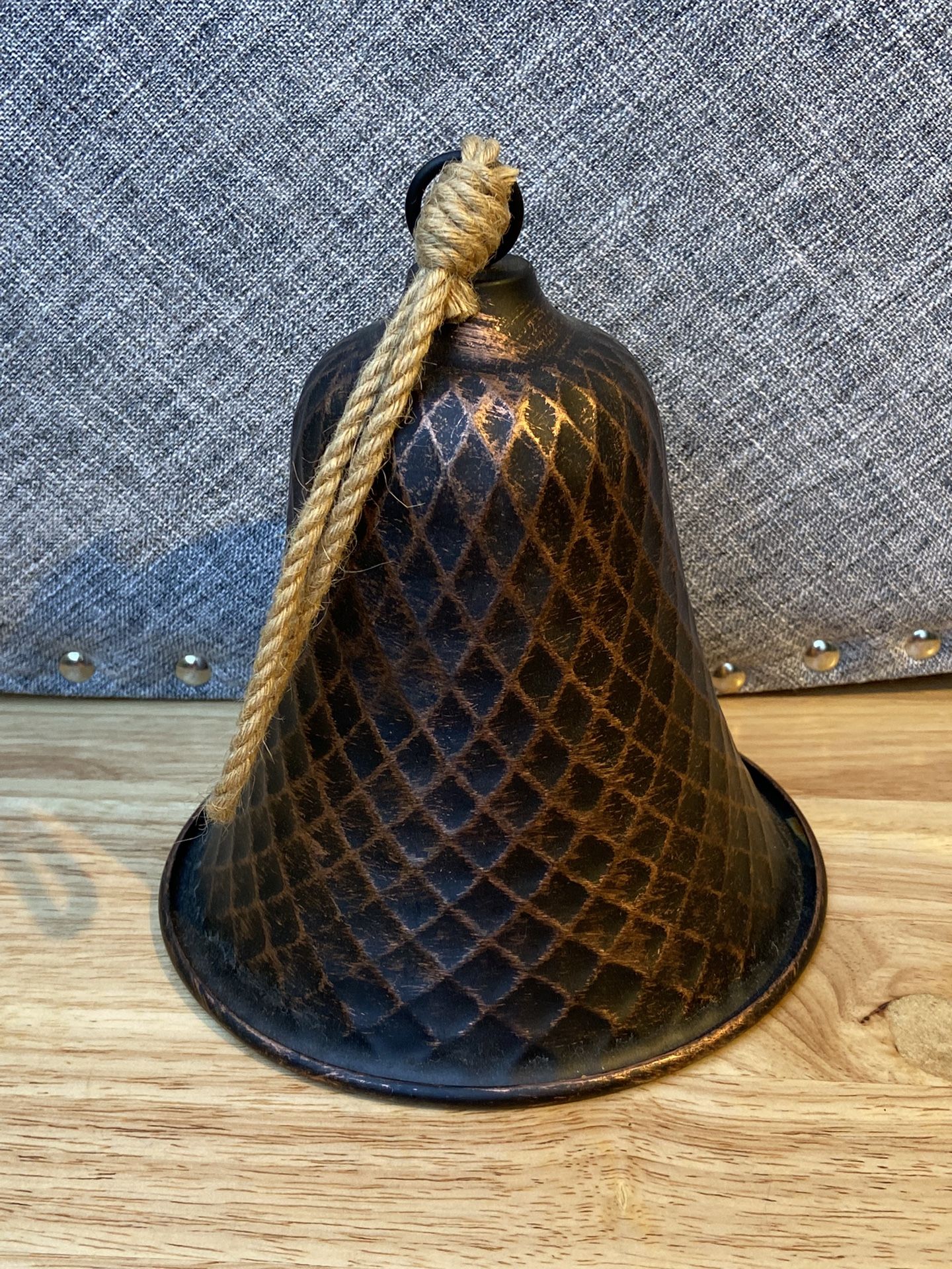New! Cute Large Bronze Christmas Bell