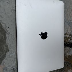 macbook pro 2018 