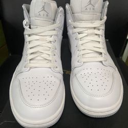 Jordan 1 Mid 