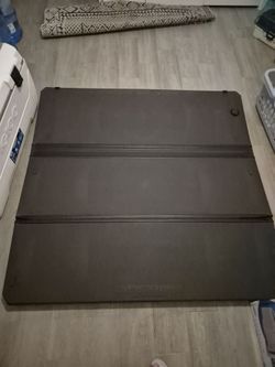 $500 OBO Toyota Tacoma Tri-Fold Tonneau Cover