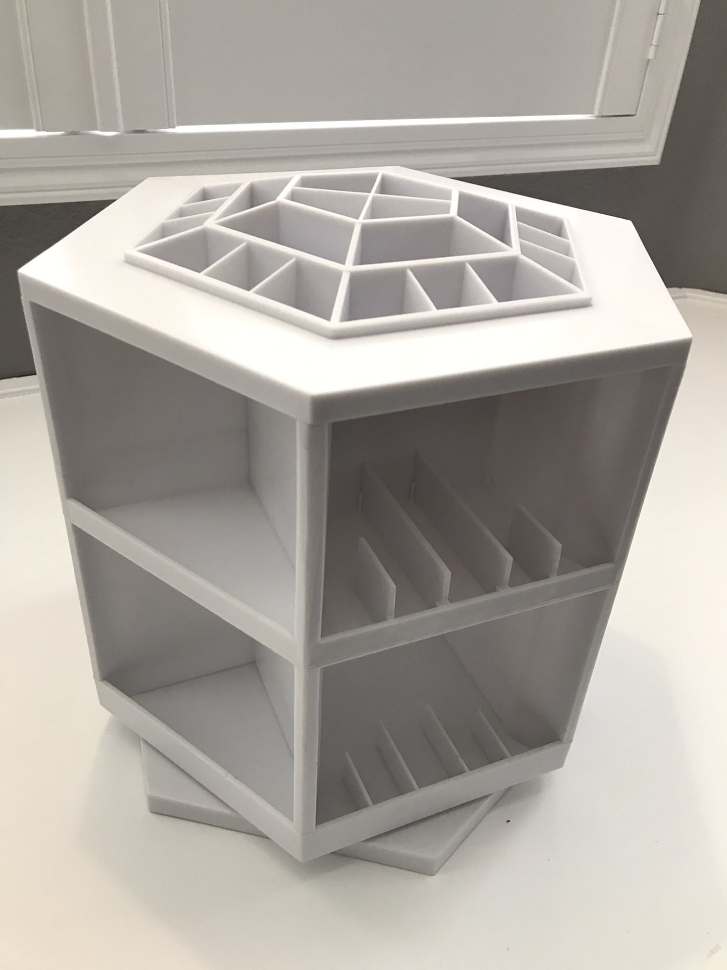 Makeup Carousel Spinning Organizer -White H10”