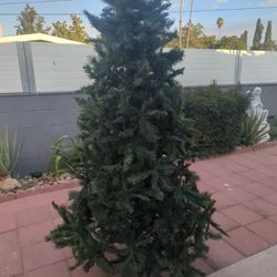 7.5 feet tall Christmas Tree