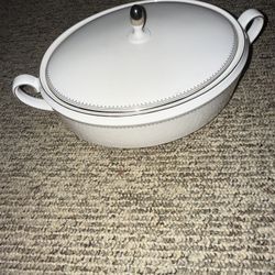 Wedgwood X Vera Wang Grosgrain Bone China Serving Dish-NWOT!