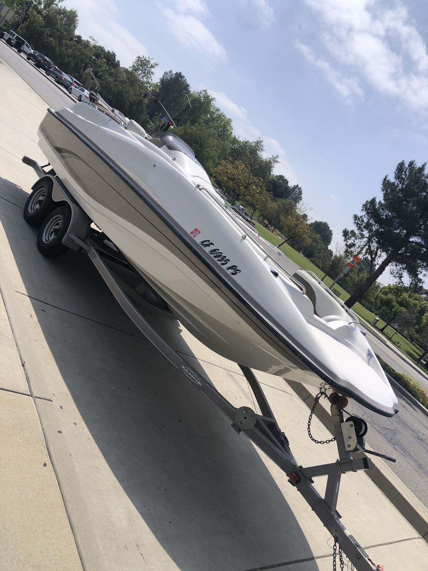 2001 Tahoe Deck Boat