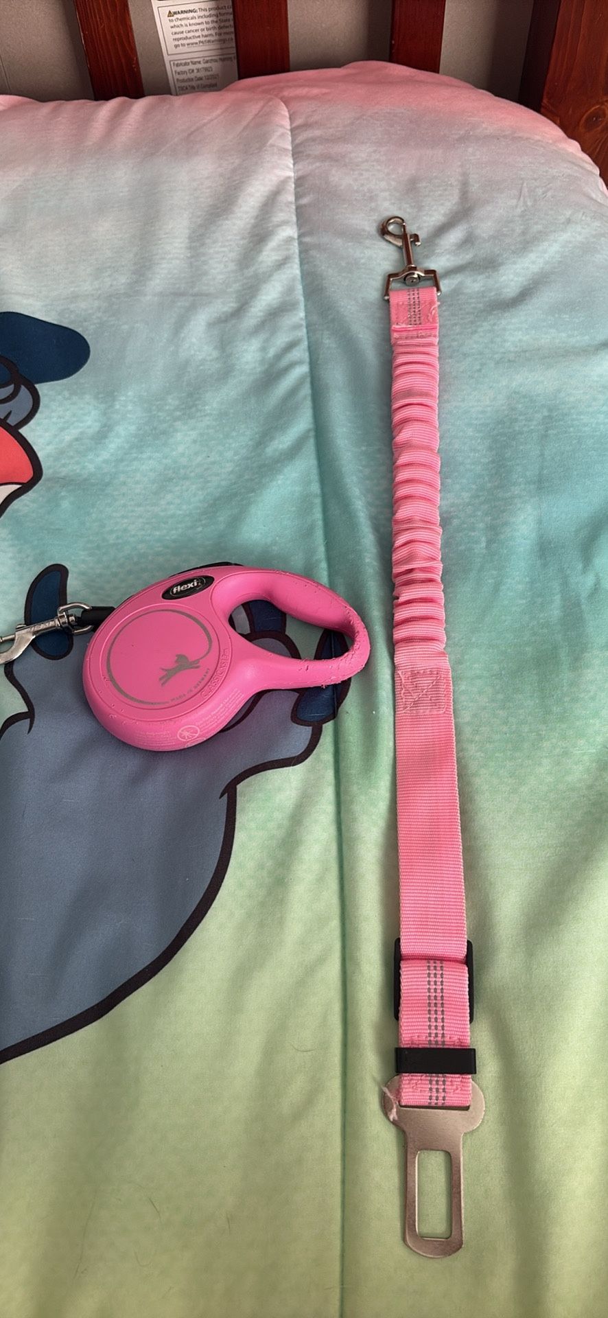 Retractable leash and seatbelt