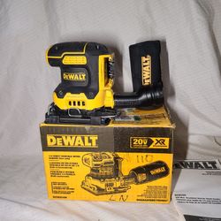 Dewalt 20V MAX XR Brushless Variable Speed Sander 1/4 Sheet Tool Only