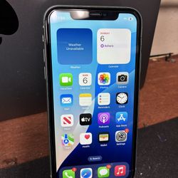 iPhone 11 Unlock 64GB  CASH 175 Any Sim