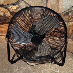 Hot Outside Industrial Fan Excellent Condition