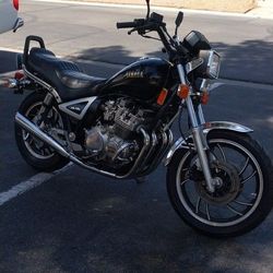 1982 YAMAHA MAXIM XJ750 