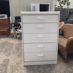 CHEST OF DRAWERS
