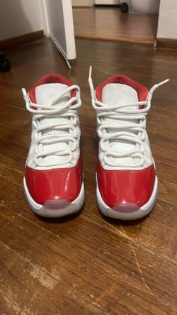 Jordan cherry 11’s