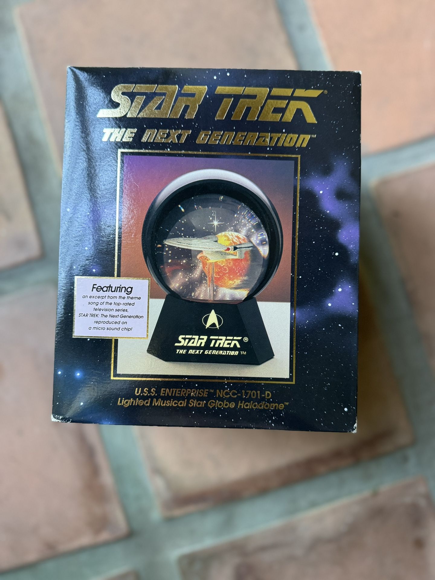 Star Trek Lighted Musical Star Water Globe The Next Generation 1993 Limited